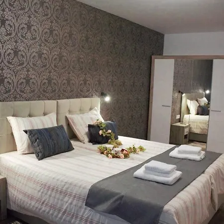 Апартаменты Eras - център